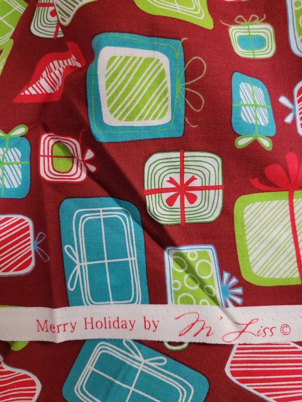 Merry Holiday M' Liss Retro Inspired Gift Theme Sewing Fabric 2 Yards (1493)